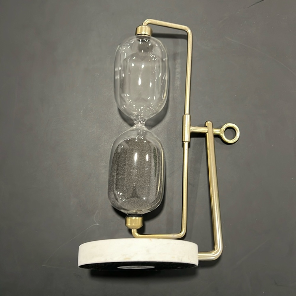 Hourglass - Picture 2 of 3